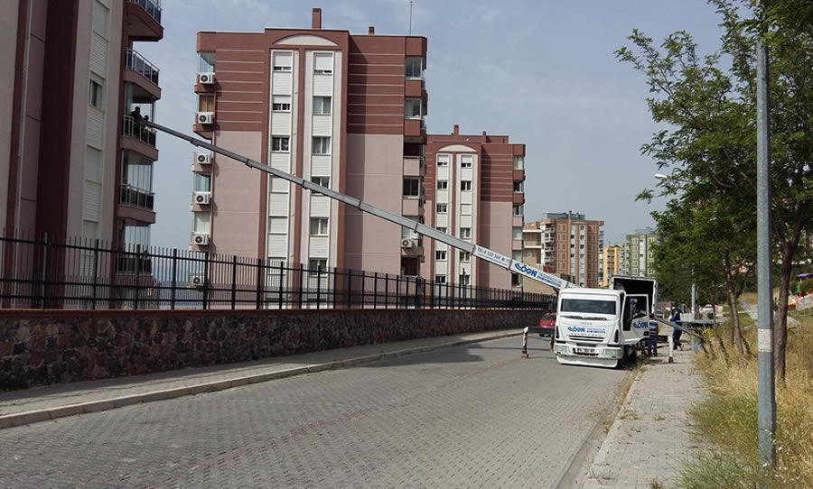 İzmir evden eve nakliyat araçları